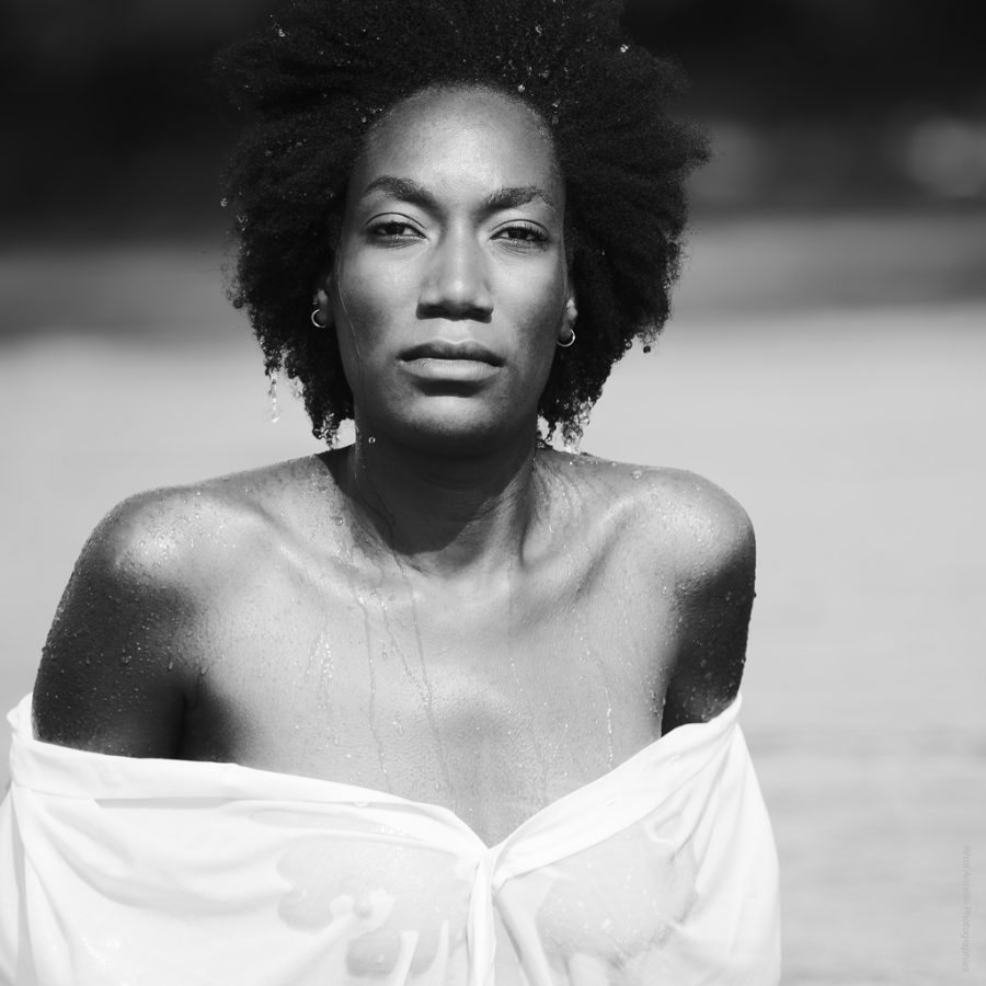 Elle te va si bien, tu devrais la mettre plus souvent, ta liberté.